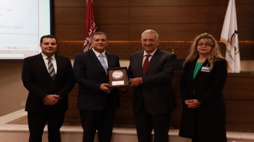 اتفاقية تعاون ثنائية بين جامعة الشرق الأوسط وشركة ايوب استيتيه للتصميم الداخلي