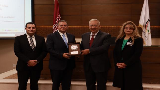 اتفاقية تعاون ثنائية بين جامعة الشرق الأوسط وشركة ايوب استيتيه للتصميم الداخلي