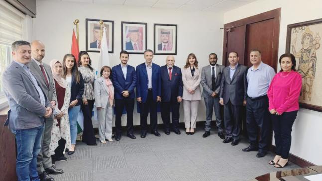 دراسة تحليلية لقطاع السياحة يعدها طلبة في “الشرق الأوسط”