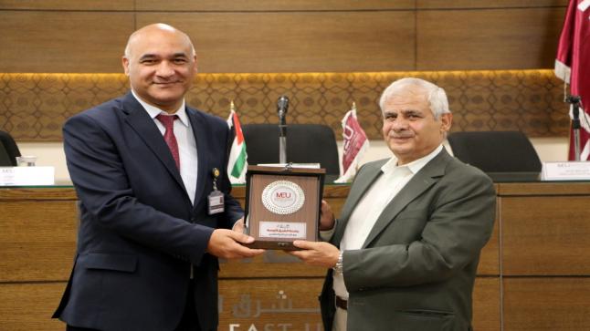 السلامة المهنية… دورةٌ تدريبية لمشرفي مختبرات كليتيّ الصيدلة والهندسة في “الشرق الأوسط