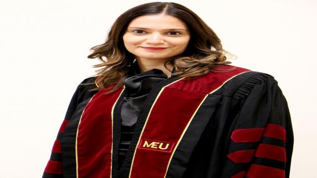 ترقية الدكتورة نسرين يوسف إلى “أستاذ مشارك”