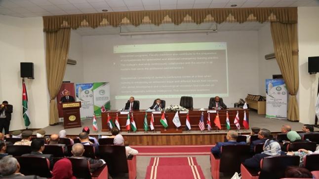 انطلاق مؤتمر التمريض الدولي الأول في جامعة الزيتونة تحت عنوان اتجاهات في التمريض .