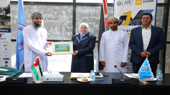 جامعة العلوم التطبيقية الخاصة تستقبل وفداً من وزارة التعليم العالي والبحث العلمي والابتكار العماني.