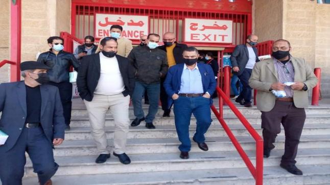 بلدية الزرقاء تطلق حملة توعوية تحت عنوان الالتزام عليك والكمامة علينا