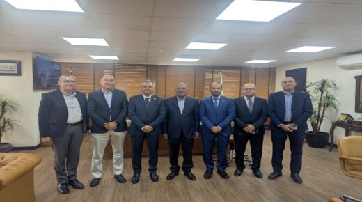 السفير اليمني يزور المدن الصناعية الاردنية