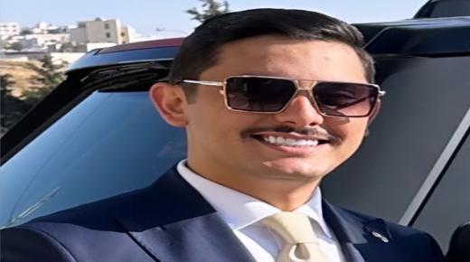 حامد عوض يهنيء النقيب مشهور فواز عناد الفايز بمناسبة زفافه