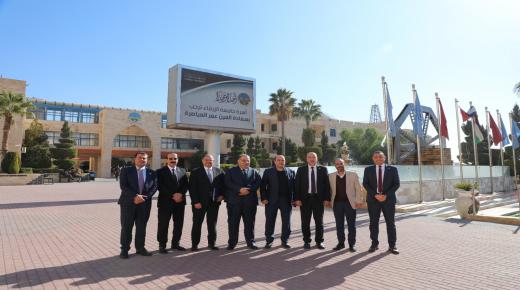 صيدلة الزرقاء تعقدة ورشة عمل ” Seven star pharmacists “