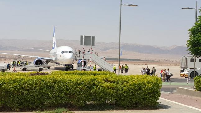 طائرة تقل 145 سائحا من روسيا البيضاء تحط في مطار الملك الحسين الدولي في العقبة