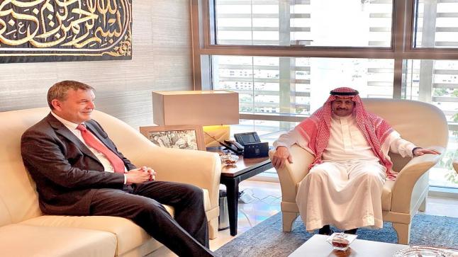 سفير المملكة لدى الأردن يلتقي المفوض العام للأونروا