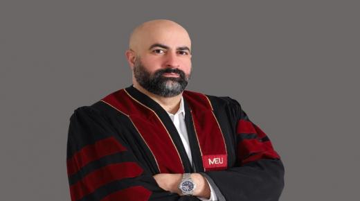 جامعة الشرق الاوسط  MEUالدكتور زريق يحصل على شهادة استشراف المستقبل من المعهد العالمي للابتكار