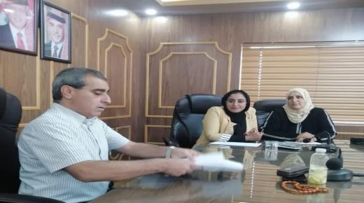 إستكمال مرحلة بناء جدار مقبرة مخيم حطين القديمة – فيديو