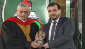 مبارك د. عبدالرحمن متعب التخاينة جائزة الباحث المتميز في الجامعة الأردنية عن الكليات الإنسانية والاجتماعية