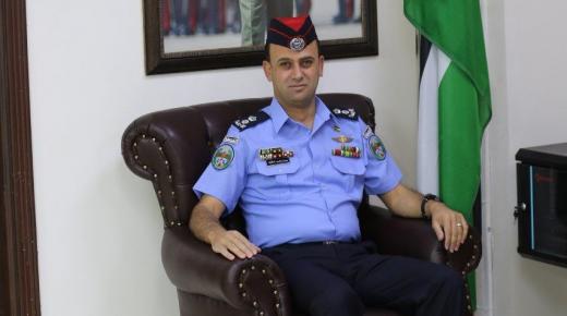 الدكتور احمد اربيحات يهنيء زميله المقدم محمد العكايلة بمناسبة صدور الارادة الملكية بترفيعه