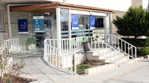 مستشفى الجامعة الأردنية يُخصّص مركزاً للتطعيم ضد فايروس كورونا المُستجد