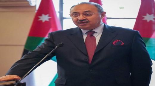 بالتفاصيل .. وزير الإعلام المعماري دودين.. ” من أول غزواته كسر عصاته”