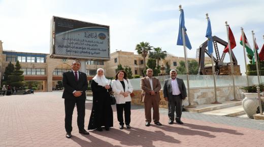 تسكين المؤهلات لكليتي الشريعة والفنون والتصميم في جامعة الزرقاء