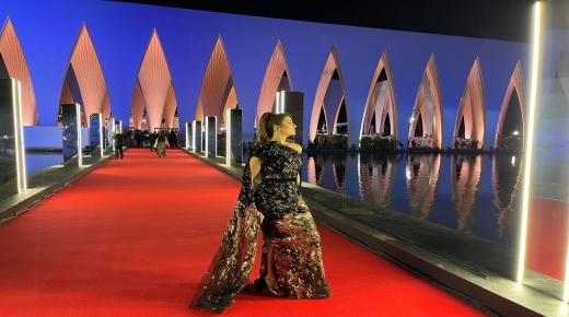 شاهد بالصور: زين عوض “فراشة الأغنية الأردنية” تحلق في سماء مهرجان”الجونة السينمائي”