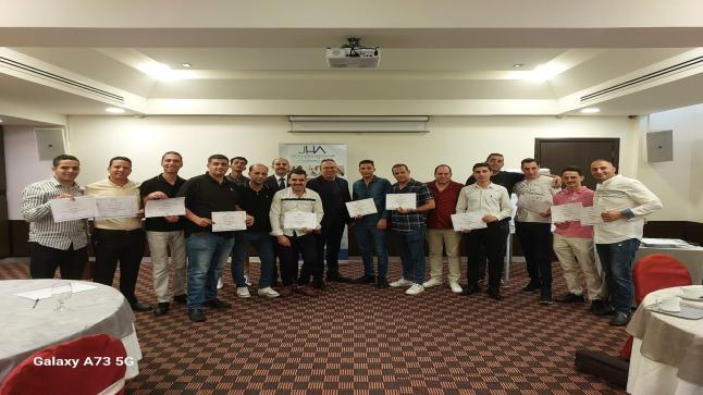جمعية الفنادق الأردنية تعقد دورة تدريبية “تقنيات عمليات خدمة الطعام و الشراب” لموظفي المنشآت الفندقية في العاصمة عمان