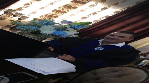 امجد العموش يهنيء رائد محمد الخوالده لحصوله على درجة الماجستير