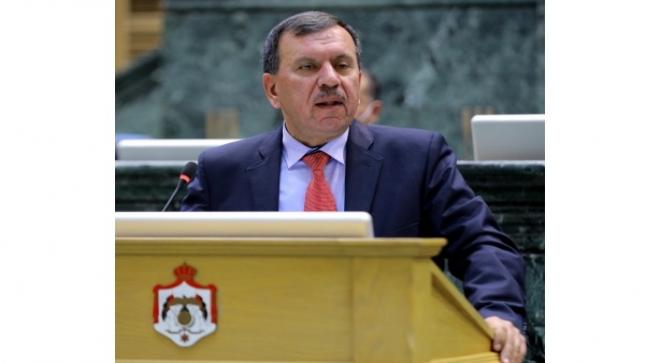 النائب د. هايل عياش يطالب الحكومة بالكشف عن الذين تم تعيينهم في بلديات محافظة الزرقاء