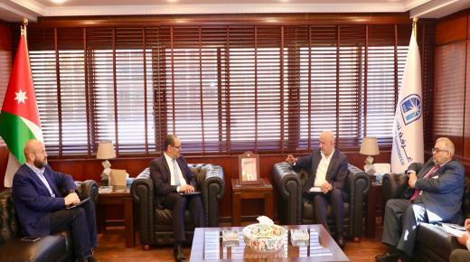 الحاج توفيق يدعو ليناء نهج اقتصادي جديد بين الاردن والسعودية