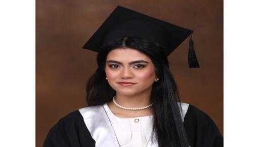 عبلة الشرايري مبارك التخرج وحصولها على بكالوريوس الحقوق من جامعة البلقاء