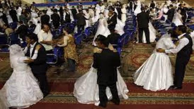 فيديو : في حفل زواج ابنته طلق امها بالثلاث امام المعازيم