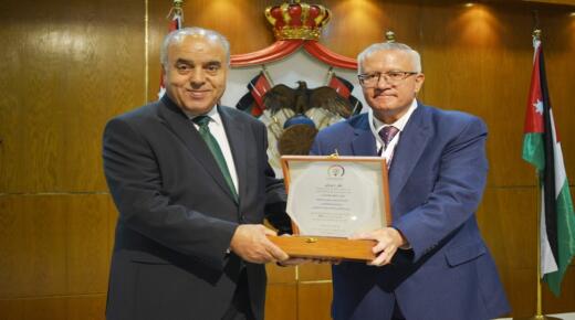 د.عزمي محافظة وزير التربية والتعليم يرعى حفل توزيع جوائز الأولمبياد العلمي الخامس