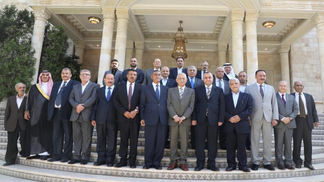 رئيس الديوان الملكي الهاشمي يلتقي وفداً من عشيرة الصرايرة