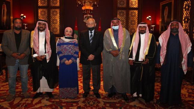 العيسوي يلتقي بمجموعة من شيوخ ووجهاء البدول لواء البتراء