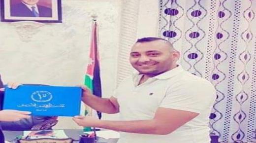 خالد صبيح ناشط على مواقع التواصل الاجتماعي في قضاء الازرق يستطيع إيصال صوته وصوت العديد من الأردنيين من خلال صفحتة الشخصية .