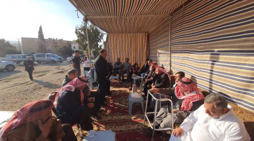 جاهة آل السعود وآل عليان .. الحاج محمد السعود طلب والدكتور رضوان عليان اعطى