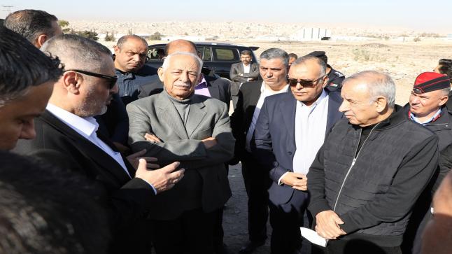 رئيس الديوان الملكي الهاشمي يلتقي مستثمرين وممثلي القطاعات الصناعية بمنطقة وادي العش بمحافظة الزرقاء