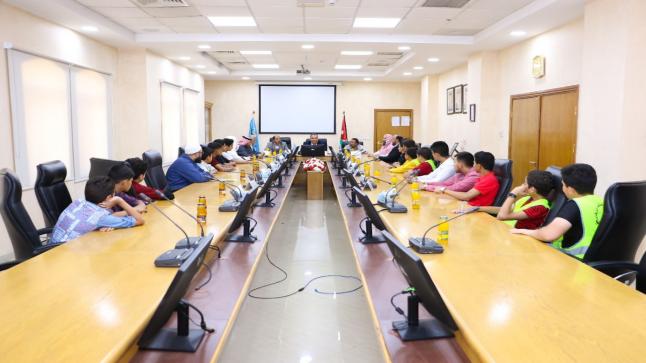 مدير مديرية أوقاف محافظة الزرقاء يزور جامعة الزرقاء