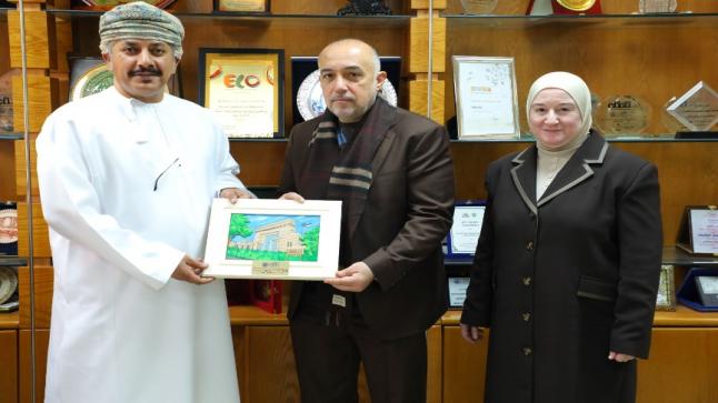 جامعة العلوم التطبيقية الخاصة تستقبل سفير سلطنه عمان.