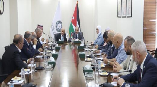 لجنة مشتركة بين وزارة الإدارة المحلية وغرفة تجارة الأردن لمتابعة وحل قضايا القطاع