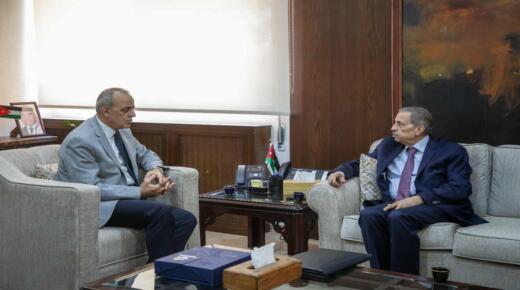 “جمعية المستشفيات الخاصة تبحث مع وزير السياحة سبل تطوير السياحة العلاجية “