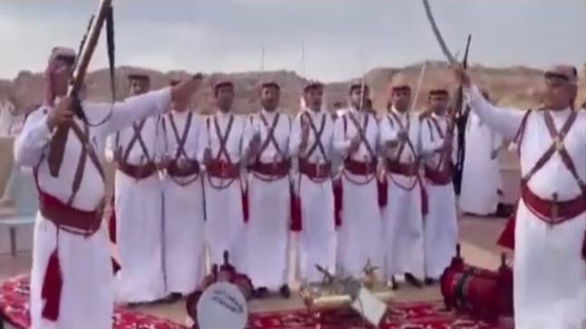 فرقة معان للفنون الشعبية تهدي سيد البلاد والشعب الاردني اغنية “سيد الأوطان ” بمناسبة عيد الاستقلال