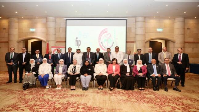 كلية الصيدلة في جامعة الزيتونة الأردنية تشارك في الاجتماع التمهيدي لإطلاق المركز الإقليمي للتميز للصيادلة في الأردن