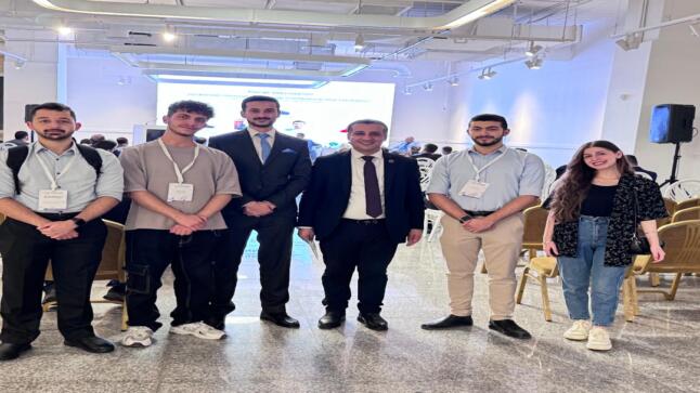 طلبة جامعة الزيتونة الأردنية يشاركون في مؤتمر “قرية الابتكار الأردنية” ضمن فعاليات Jordan Build 2025  