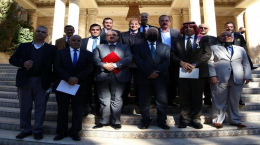 العيسوي يلتقي وفدا من فريق مبادرون