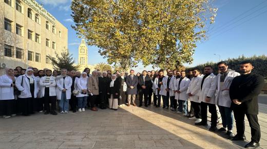 طلاب الصيدلة في الزيتونة يقومون بزيارة الى المركز الوطني لعلاج الإدمان