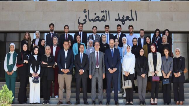 المعهد القضائي الأردني ينظم جلسة توعوية حول “بدائل التوقيف والعقوبات البديلة” لطلبة جامعة الزيتونة