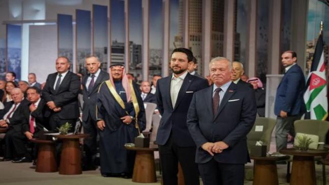 الملك ينعم بميدالية اليوبيل الفضي على شخصيات عمّانية – أسماء
