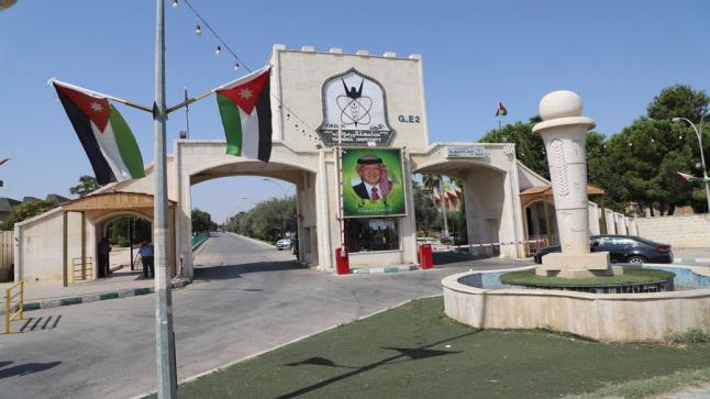 “اليرموك”: لا نخالف القانون.. وننظر لمصلحة الطلبة ومستقبلهم