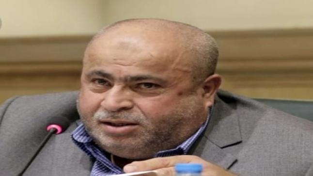 عطية يدعو الحكومة لاتخاذ المزيد من الاجراءات تجاه قطاع التعليم