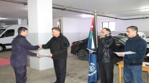 العميد الطراونة يرعى تخريج عدد من الدورات المنعقدة لدى مركز تدريب ادارة مكافحة المخدرات….