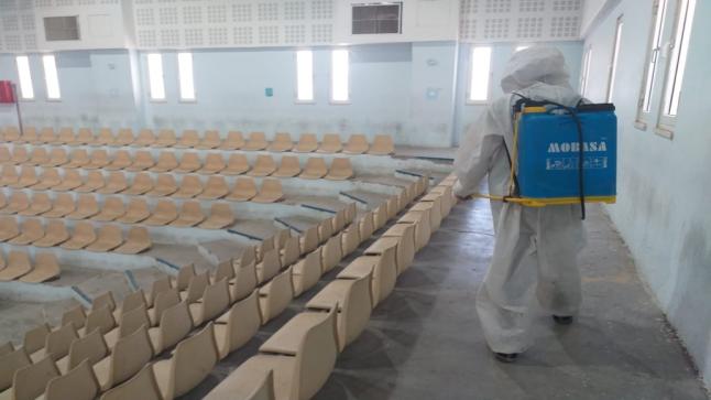 حملة رش وتعقيم لكافة مرافق مدينة الأمير محمد للشباب في محافظة الزرقاء – بالصور