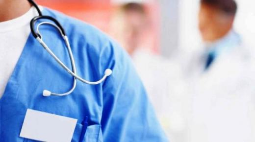 بالفيديو : “الممرضين”: مدير مستشفى عبدالهادي أساء للمهنة وأمامه 48 ساعة للاعتذار وتنفيذ مطالب التمريض