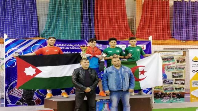 مدارس النظم الحديثة ذكور تشارك في بطولة كوينز الدولية المفتوحة للريشة الطائرة وتحصد ثلاث ميداليات فضية